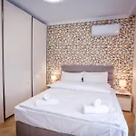 Saint George Apartment *