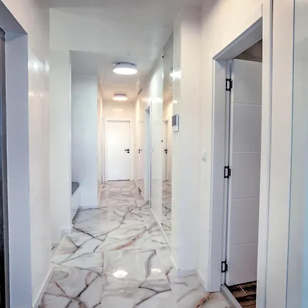 Saint George וארנה